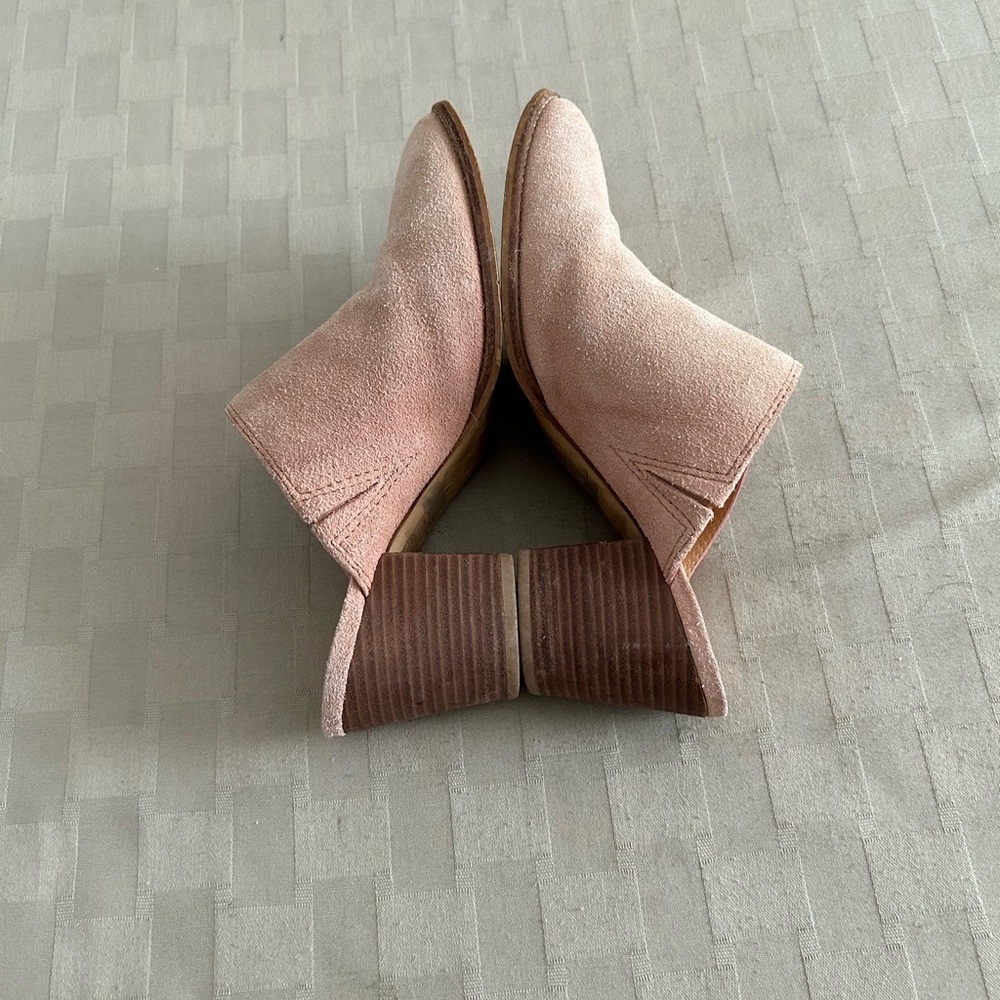 Madewell The Harper Mules in Suede - Picture 7 of 14